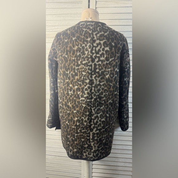 Old Navy Leopard open Front Jacket. Faux Knit. Faux Leather Trim. Small. Glam - Picture 4 of 8